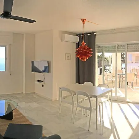 Apartment Fuentes De
